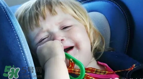 宝宝不愿意坐安全座椅怎么办,宝宝一定要坐安全椅吗