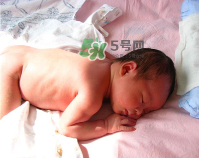 晒太阳的最佳时间是上午什么时间,晒太阳最佳时间和晒的方法