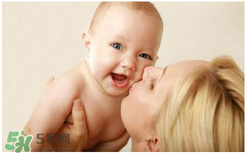 夏季如何预防宝宝长痱子,怎样预防新生儿长痱子