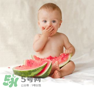 吃冰西瓜有什么害处,宝宝冬天吃西瓜有什么危害 吃冰西瓜有什么害处,宝宝冬天吃西瓜有什么危害