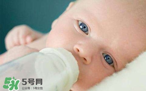 宝宝换二段奶粉怎么转换,一段奶粉换二段奶粉怎么换 宝宝换二段奶粉怎么转换,一段奶粉换二段奶粉怎么换