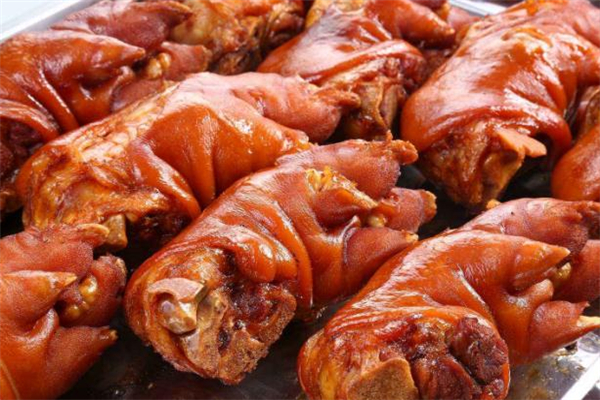 卤猪蹄的做法(卤猪蹄的做法及配料)