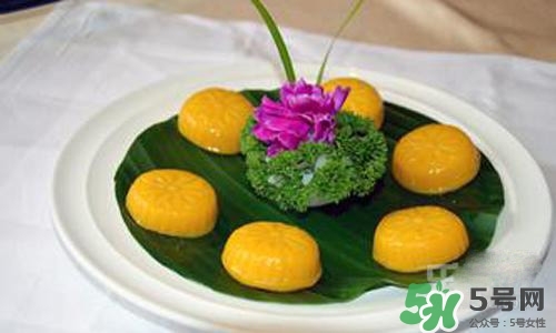 宝宝吃南瓜饼的好处,宝宝能吃南瓜饼吗