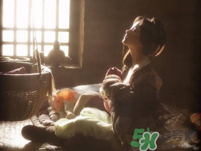 给孩子喂奶注意什么,喂奶需要注意什么