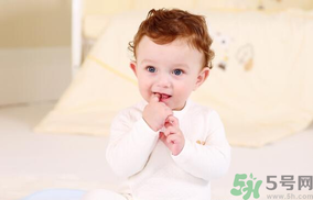 宝宝穿衣注意事项,新生儿穿衣服注意事项