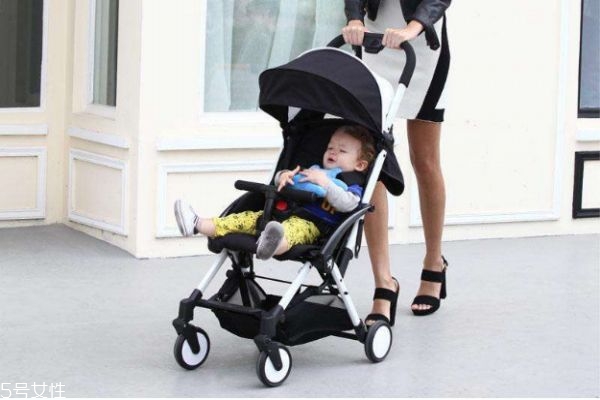 选婴儿车应该注意什么,购买婴儿车的注意事项