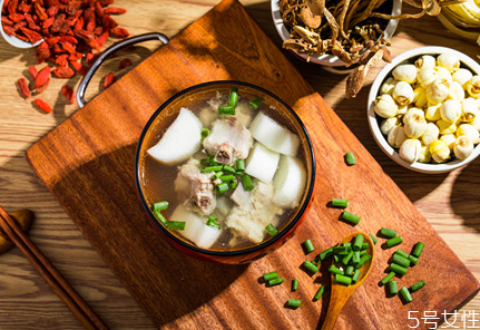 咳嗽宝宝吃什么粥比较好,宝宝咳嗽适合喝什么粥 咳嗽宝宝吃什么粥比较好,宝宝咳嗽适合喝什么粥