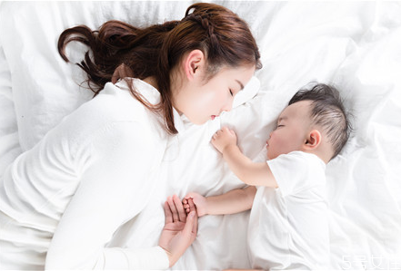 孩子头歪怎么矫正,宝宝歪头怎么纠正 孩子头歪怎么矫正,宝宝歪头怎么纠正