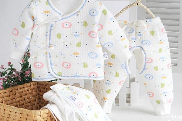 宝宝保暖内衣可以贴身穿吗,保暖内衣可以直接贴身穿吗