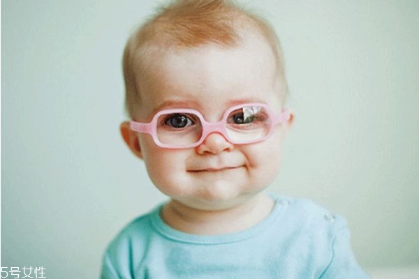 小孩子摔到头怎么办,小孩摔到头部后怎么判断有没有事