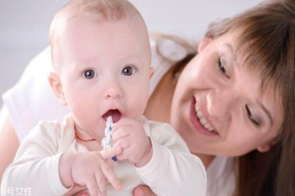 宝宝吃三文鱼的好处,宝宝吃三文鱼的好处和坏处