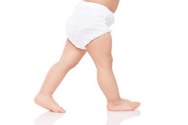 小孩用脚尖走路怎么纠正,婴儿学走路脚尖走咋办 小孩用脚尖走路怎么纠正,婴儿学走路脚尖走咋办