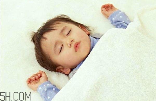 宝宝脸上一直长湿疹是怎么回事,一个多月的宝宝脸上长湿疹怎么办 宝宝脸上一直长湿疹是怎么回事,一个多月的宝宝脸上长湿疹怎么办