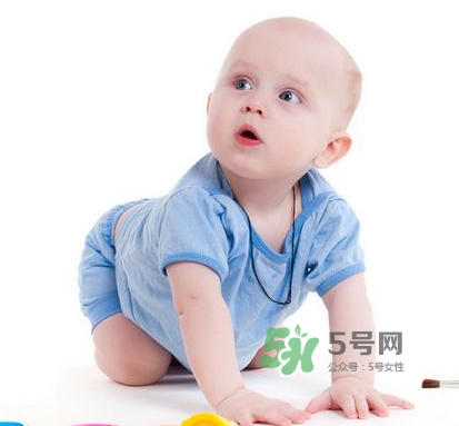 立秋后宝宝要穿袜子吗,立秋后宝宝睡觉要穿袜子吗