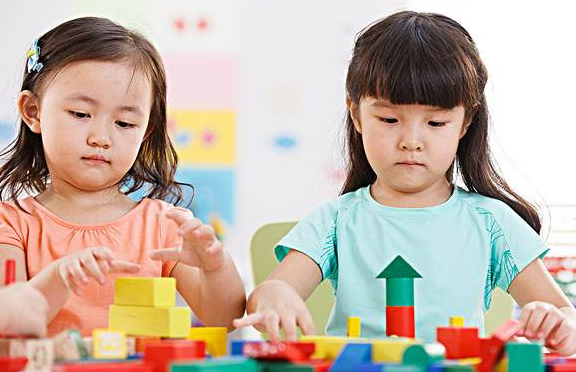 孩子被欺负应该如何教育,孩子受到欺负怎么教育孩子