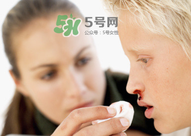 小孩子冬季流鼻血是什么原因,孩子冬季总是流鼻血是什么原因