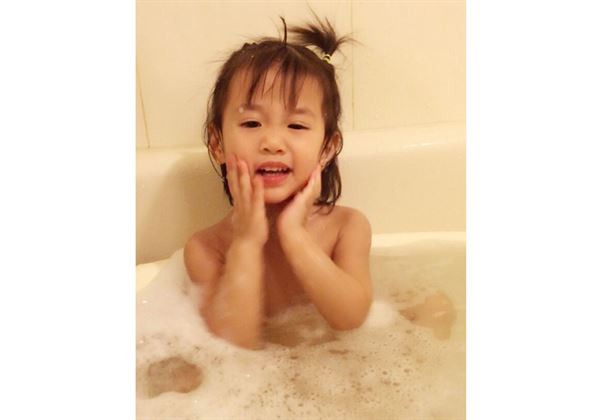 怎么帮宝宝克服洗澡恐惧