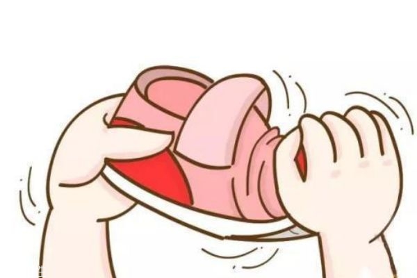 为什么鞋子要两双替换穿,两双一样的鞋子可以互换左右吗?