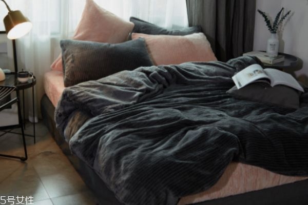 珊瑚绒清洗方法,珊瑚绒能不能机洗