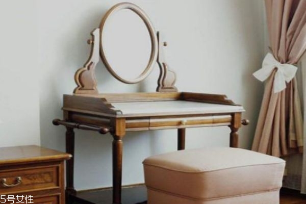 隐藏式梳妆台的种类,隐藏式梳妆台图片