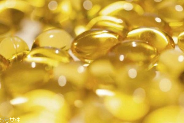 鱼肝油能长期吃吗?,长期吃鱼油有什么好处和坏处