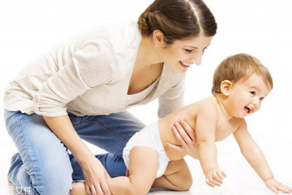 宝宝学走路注意事项,如何正确的指导宝宝走路