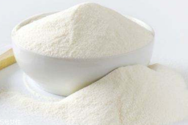 奶粉结块还能喝吗 罐装,奶粉结块还能喝吗?为何会结块? 奶粉结块还能喝吗 罐装,奶粉结块还能喝吗?为何会结块?