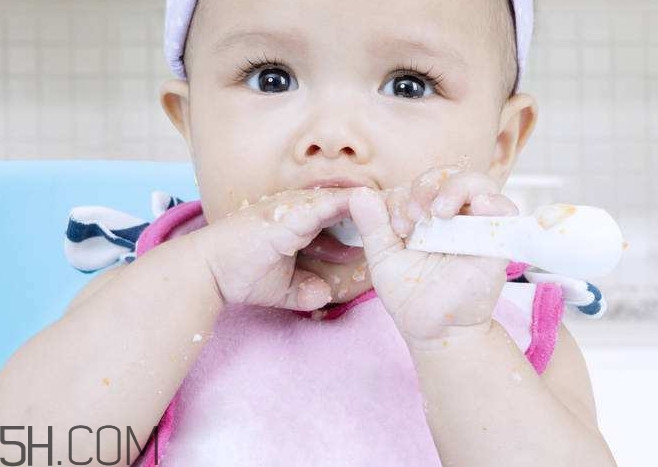 宝宝能用创可贴吗,创可贴使用的注意事项