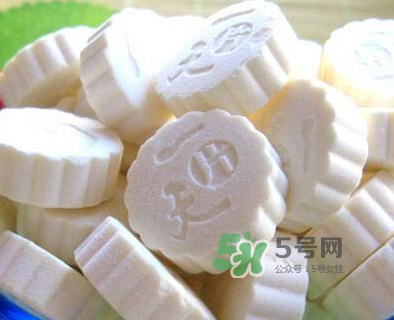 牛初乳咀嚼片和钙片的区别,牛初乳咀嚼片是钙片吗