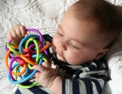 曼哈顿球有用吗,婴儿玩曼哈顿球的好处