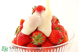 奶粉的理化指标,选择奶粉主要看哪些指标 奶粉的理化指标,选择奶粉主要看哪些指标