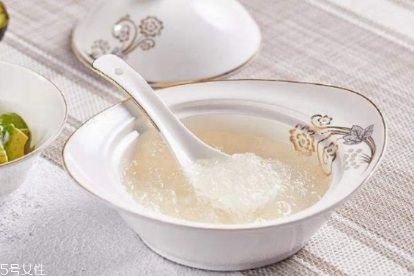 燕窝一般产自哪里呢(燕窝原产地是哪里)