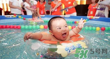 婴儿游泳的好处有哪些,婴儿游泳的好处和弊端