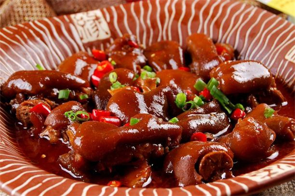 红烧猪蹄的做法步骤(红烧猪蹄怎么做才好吃)