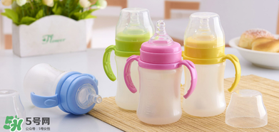 奶瓶多久消毒一次比较好,婴儿奶瓶怎么消毒比较好 奶瓶多久消毒一次比较好,婴儿奶瓶怎么消毒比较好