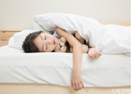 儿童腮腺炎会有什么并发症,儿童腮腺炎并发症的症状和治疗 儿童腮腺炎会有什么并发症,儿童腮腺炎并发症的症状和治疗