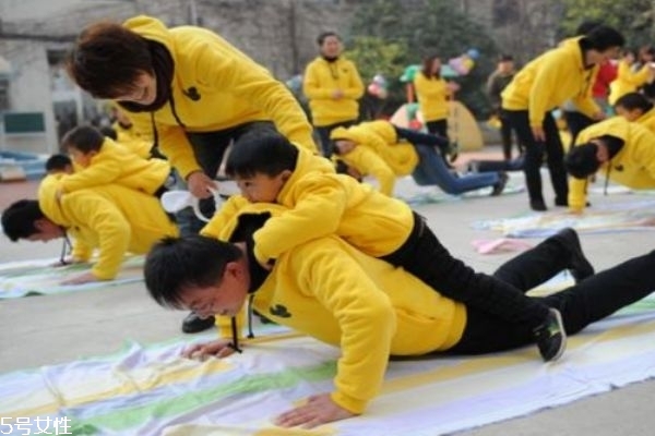 亲子游戏有什么?,有什么亲子游戏适合在家玩