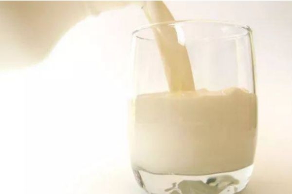 新生儿喝奶注意事项,给孩子喂奶饮食需要注意什么? 新生儿喝奶注意事项,给孩子喂奶饮食需要注意什么?