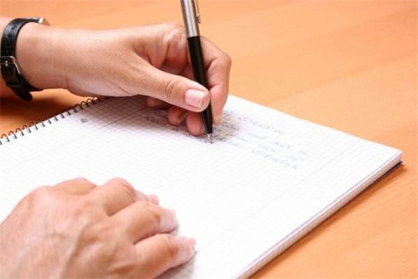 左撇子的右脑发达还是左脑发达,左撇子是不是右脑发达 左撇子的右脑发达还是左脑发达,左撇子是不是右脑发达