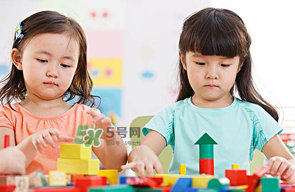 孩子爱咬人什么原因,小孩爱咬人是什么原因 孩子爱咬人什么原因,小孩爱咬人是什么原因