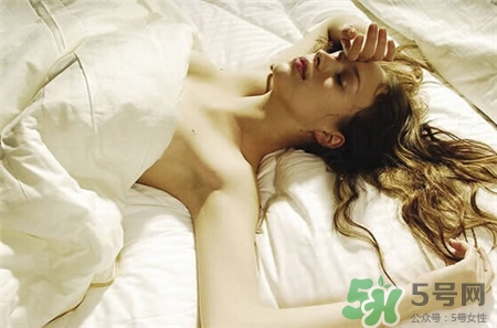女孩子穿内衣睡觉有什么坏处,穿内衣睡觉有什么坏处?