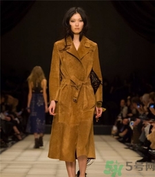 麂皮衣服可以机洗吗,麂皮衣服可以干洗吗