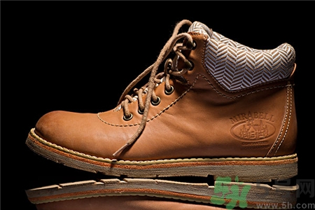 皮靴子发霉了怎么办,皮靴表面有些发霉如何处理 皮靴子发霉了怎么办,皮靴表面有些发霉如何处理