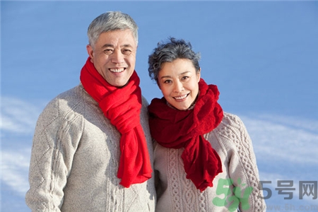 怎么洗毛衣不变形,怎样洗毛衣不缩水不变形