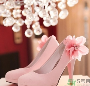 伴娘可以穿粉色吗,伴娘可以穿粉色礼服吗 伴娘可以穿粉色吗,伴娘可以穿粉色礼服吗