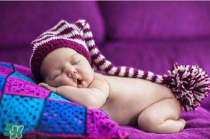 夏天宝宝睡觉穿什么衣服,夏天宝宝睡觉穿什么好