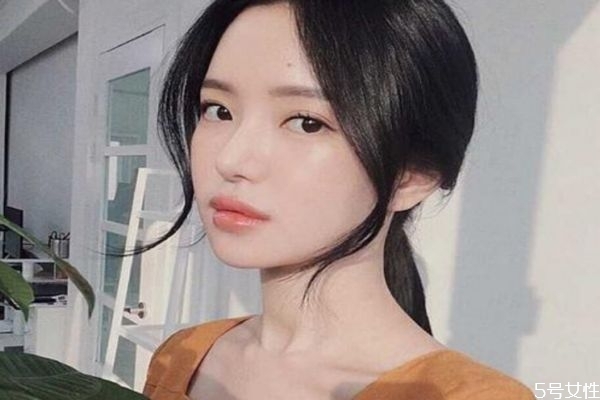 什么人不适合八字刘海,什么样的人适合八字刘海