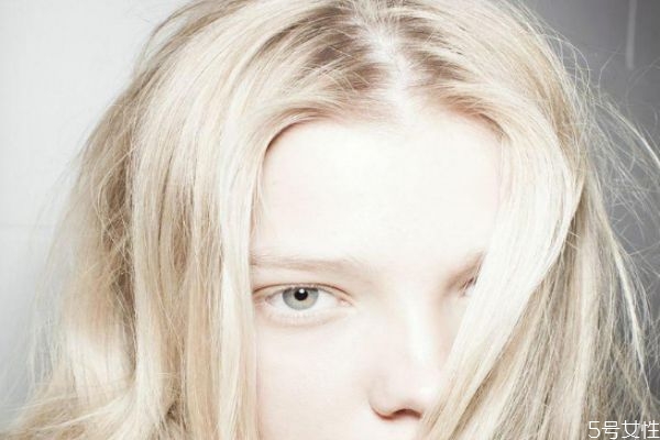 漂发对头发伤害大吗,漂发对头发伤害大吗图片 漂发对头发伤害大吗,漂发对头发伤害大吗图片