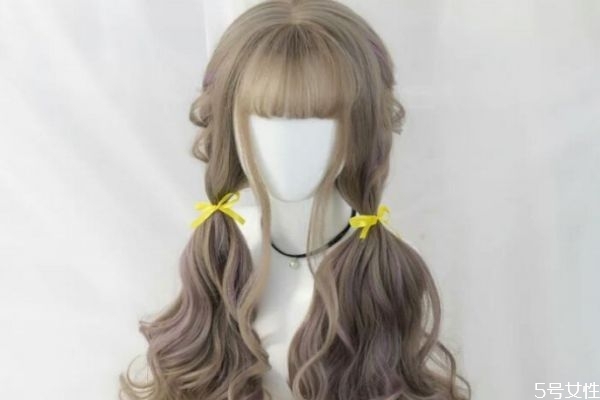 假发从哪里来的,假发是怎么做出来的