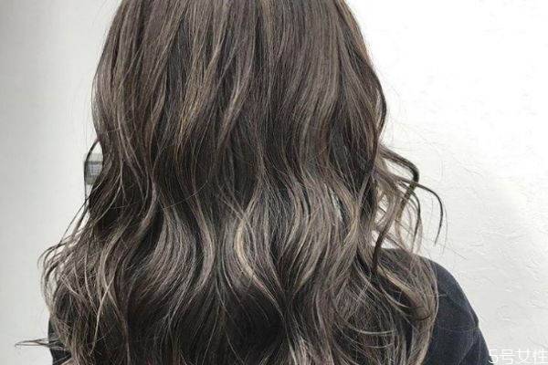 染发后用什么可以固色,染发固色剂怎么用